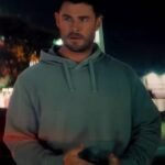 Crime-101-Chris-Hemsworth-Grey-Hoodie-1