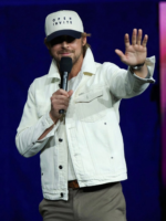 Ryan-Gosling-White-Jacket-CinemaCon-2026.webp