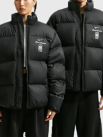 South-Korea-PEACEMINUSONE-Puffer-Jacket-Couple-View