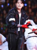 BTS-Arirang-World-Tour-Stanford-Jungkook-Black-Jacket-570x760