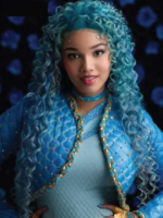 Chloe-Descendants-The-Rise-Of-Red-2024-Malia-Baker-Blue-Quilted-Cropped-Jacket-510x680