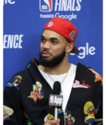 Karl-Anthony-Towns-Cleveland-Cavaliers-Vs-New-York-Knicks-Black-Zipper-Hoodie