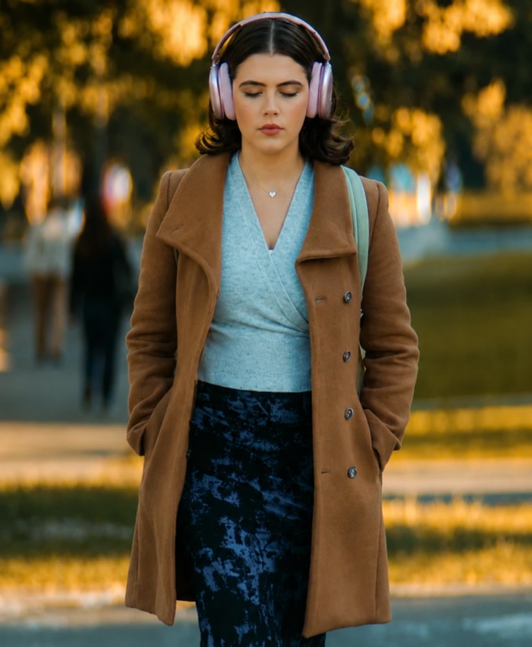 Off Campus S01 Hannah Wells Brown Coat