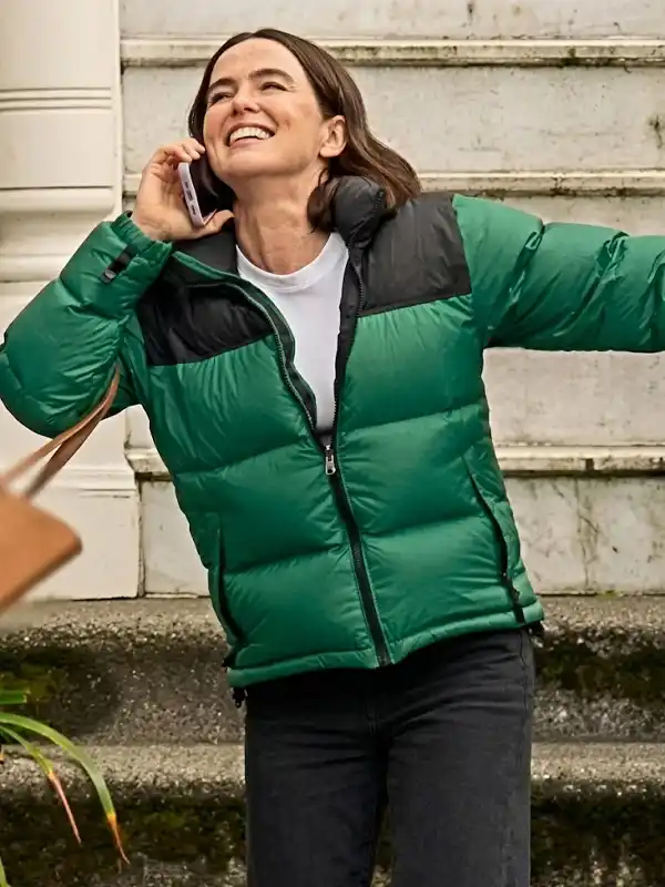 Voicemails-for-Isabelle-2026-Zoey-Deutch-Green-Puffer-Jacket-1.webp Voicemails-for-Isabelle-2026-Zoey-Deutch-Green-Puffer-Jacket-1.webp