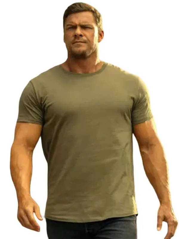 Alan-Ritchson-Runner-Reacher-2026-Grey-T-Shirt