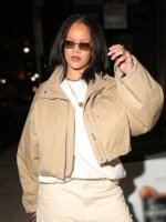Birthday-Party-NYC-2026-Rihanna-Beige-Jacket (1)