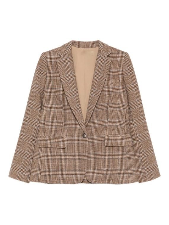 Kelly-Reilly-TV-Series-Dutton-Ranch-Season-1-2026-Beth-Dutton-Brown-Check-Single-Breasted-Blazer-570x760