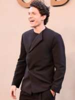 Tom-Holland-The-Odyssey-New-York-Premiere-Suit-570x760