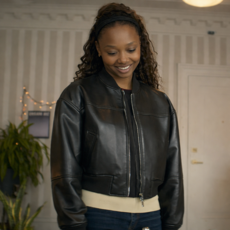 Brilliant-Minds-S02-Ashleigh-LaThrop-Black-Jacket (1)