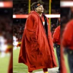 Kansas-City-Chiefs-Patrick-Mahomes-Sideline-Red-Cape-Coat