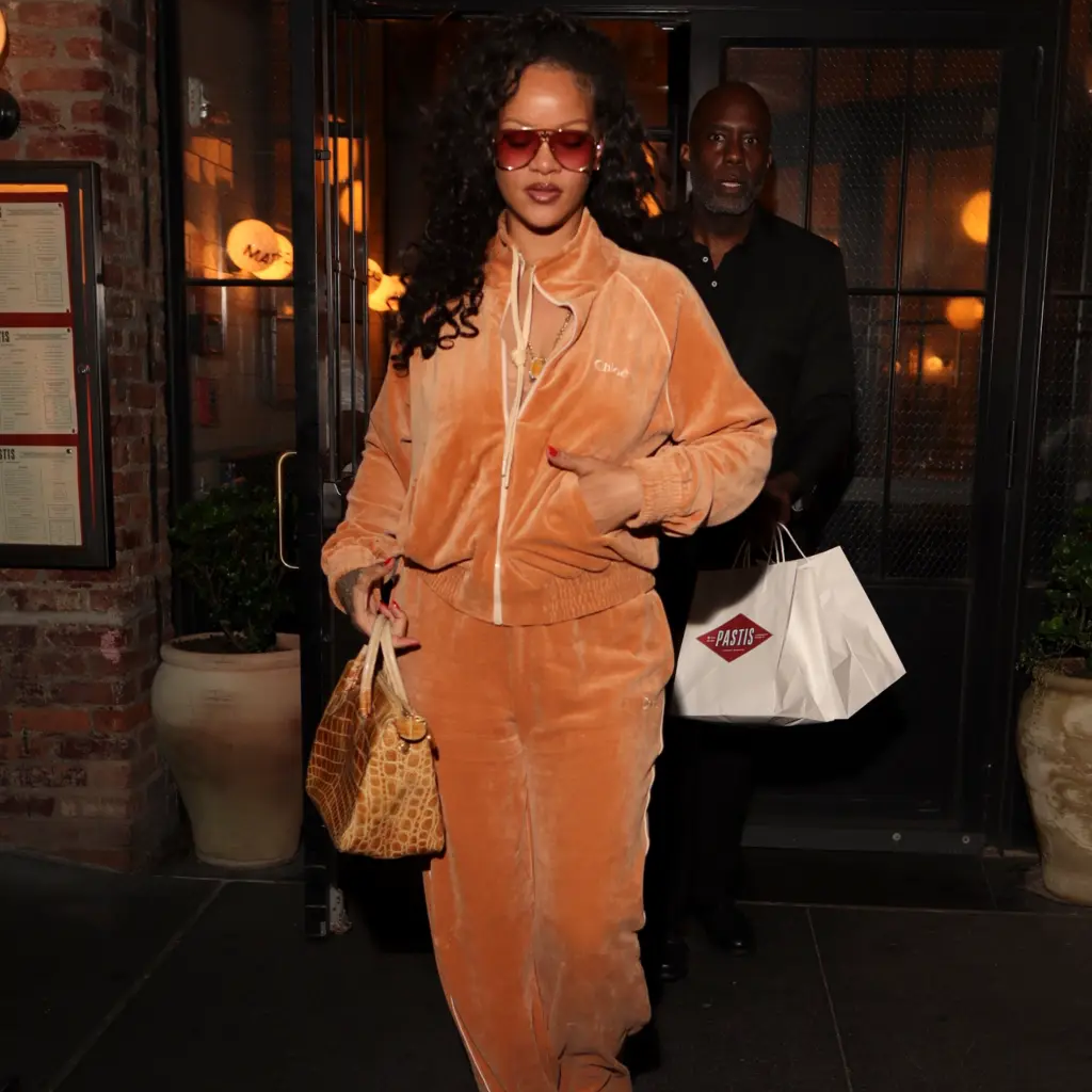 NYC-Rihanna-Tracksuit NYC-Rihanna-Tracksuit