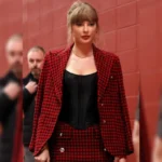 Taylor-Swift-Chiefs-Broncos-Blazer-800x800