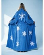 Fran-Fine-The-Nanny-S03-Fran-Drescher-Snowflakes-Print-Blue-Belted-Robe-3