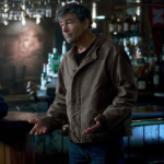 Lanterns-S01-Kyle-Chandler-Hal-Jordan-Brown-Jacket-L
